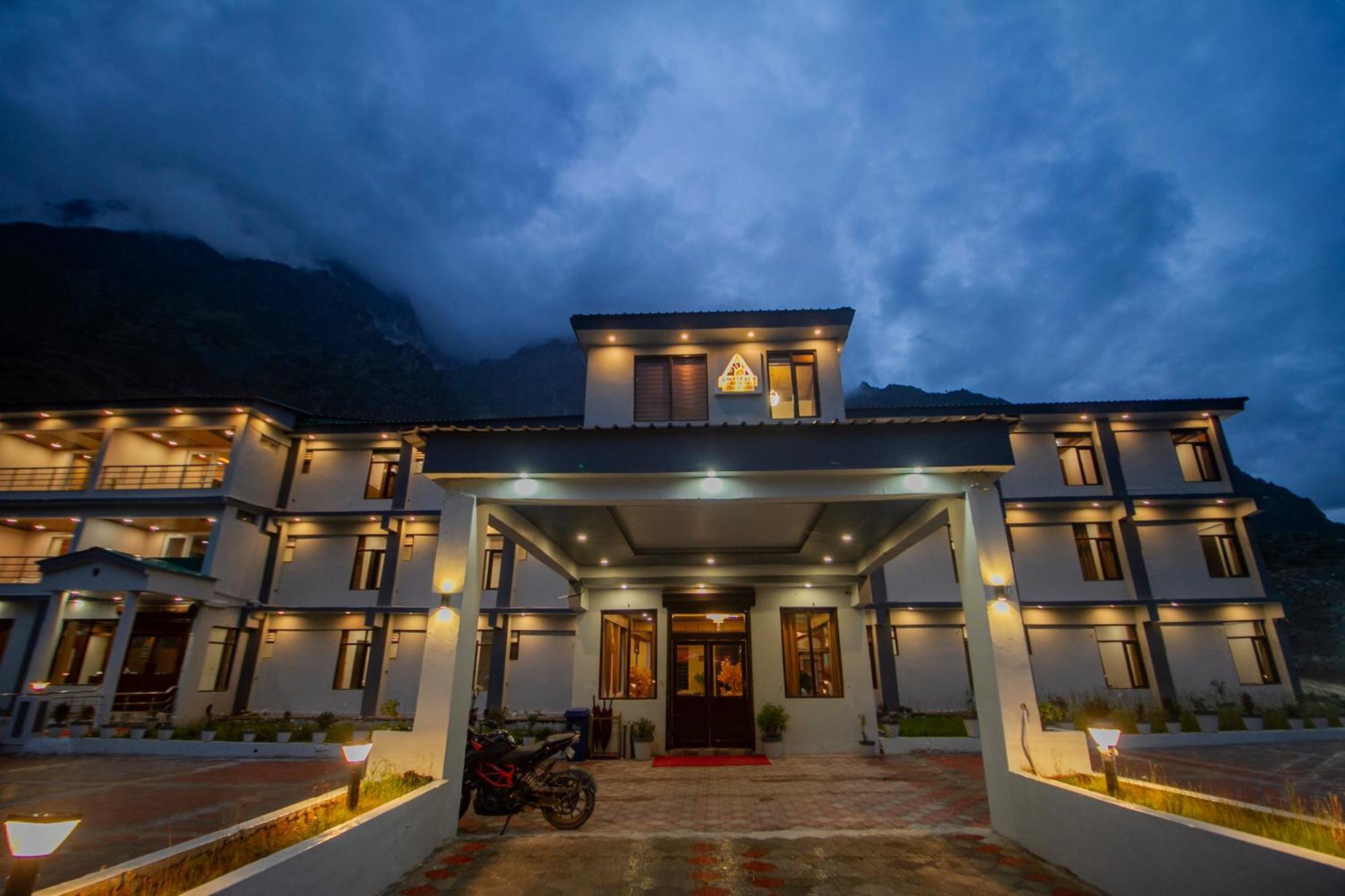 Amritara The Avadh Hotel Badrinath Exterior photo